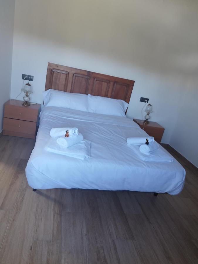 Lazzaretto Vivienda Uso Turistico Villa Lugo Bagian luar foto
